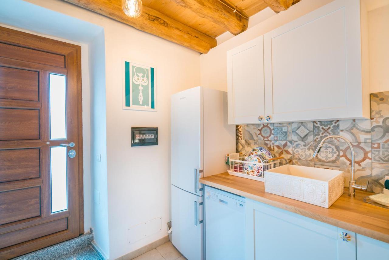 Io-io's Place - Old Town - Wifi - Ac Apartment